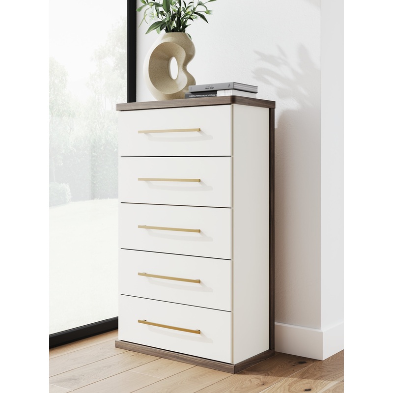 Kendanport Five Drawer Chest