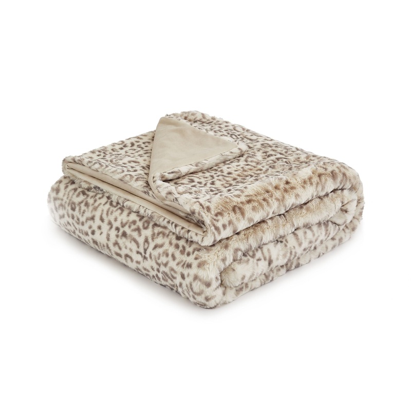 Snow Leopard – 54 x 72 Throw – Natural