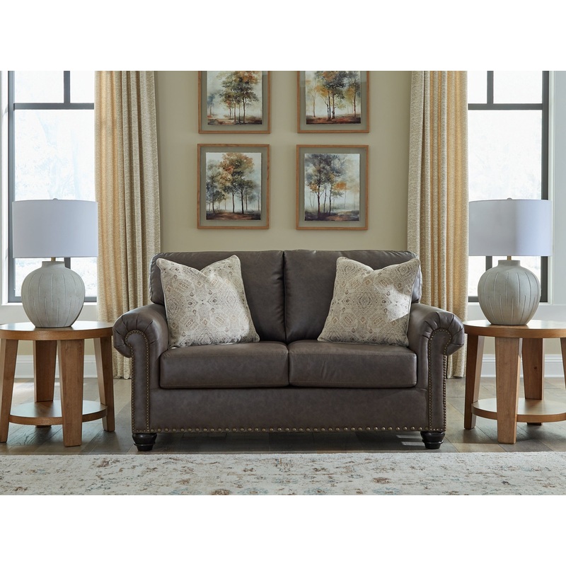 Roxmere Loveseat
