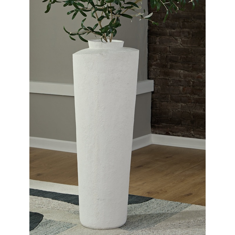 Flurinworth Vase