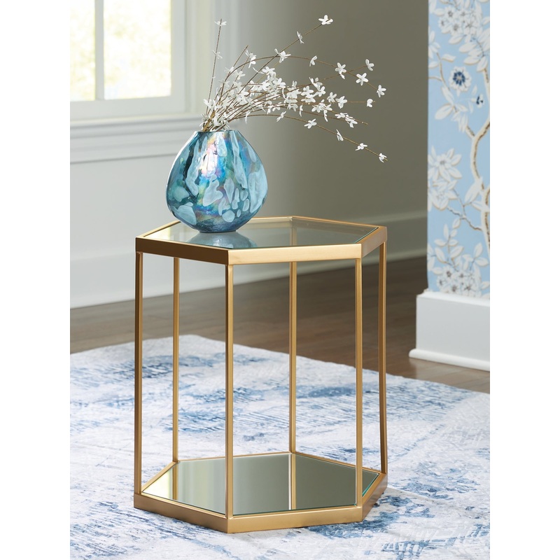 Veerwick Accent Cocktail Table