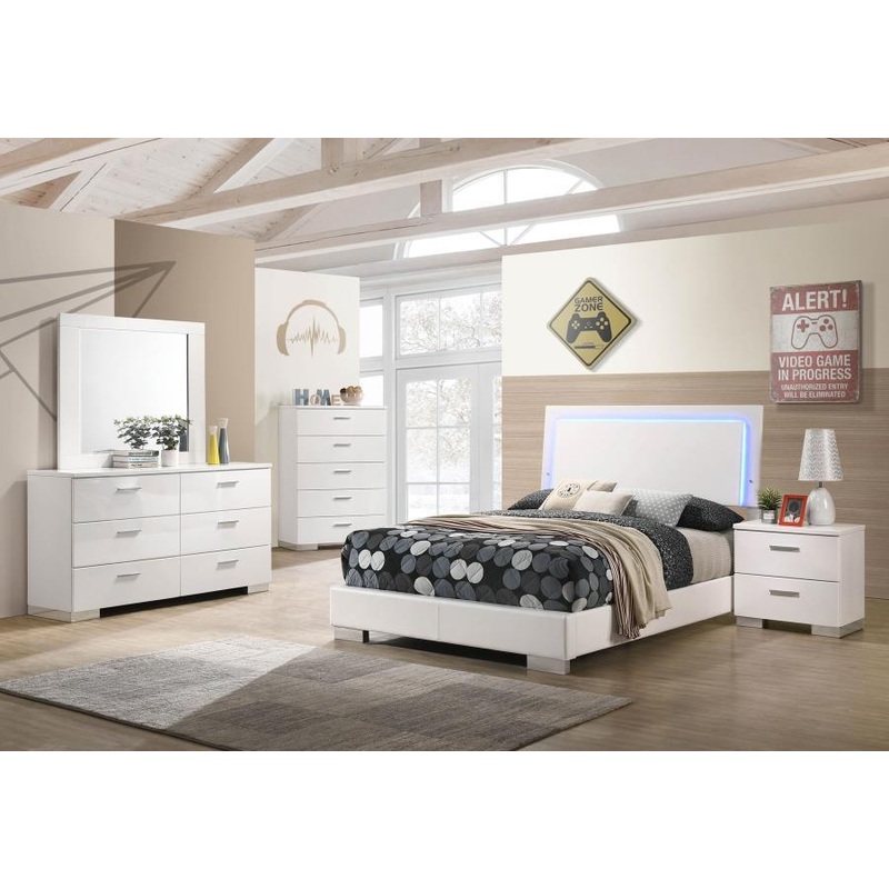Felicity – Bedroom Set|White|4 Pc. Bed, Dresser, Mirror, Nightstand|5 Pc. Bed, Dresser, Mirror, Chest, Nightstand|6 Pc. Nightstand, Dresser, Mirror, Chest, Bed|Full|King|California King|Queen|Twin