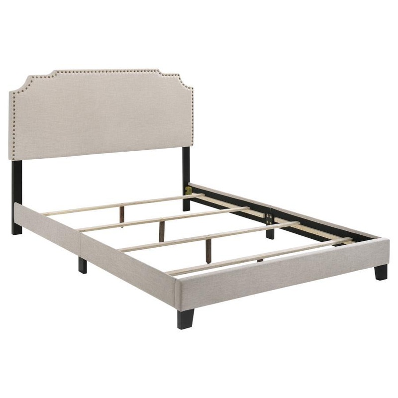 Tamarac – Upholstered Panel Bed