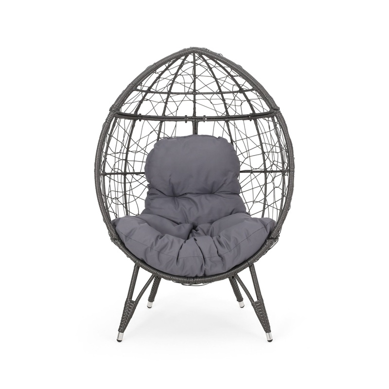 Cosmos – Round Hammered Iron Teardrop Chair