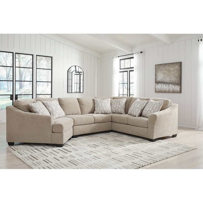 Brogan Bay 3-Piece Sectional with Cuddler