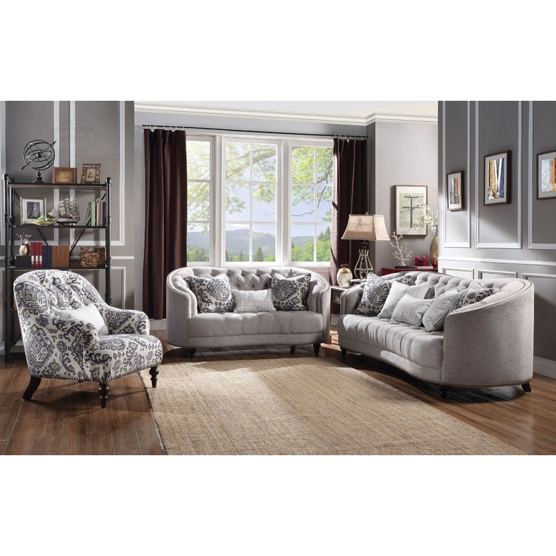 Saira – Sofa With 5 Pillows – Light Gray Fabric