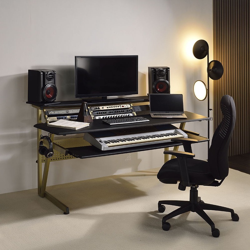 Saida – Music Desk|Black|White