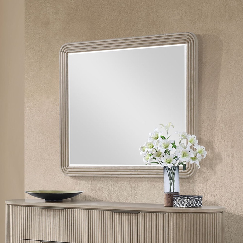 Leanna – Mirror – Light Oak