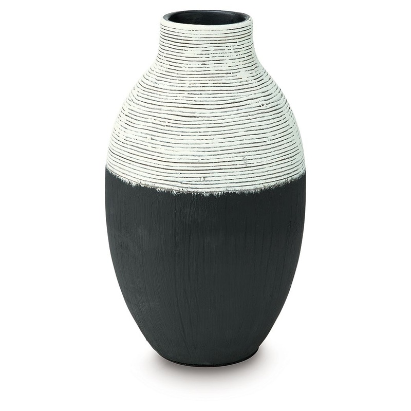 Girtha – Vase|Black|8″W x 8″D x 13″H|8″W x 8″D x 16″H