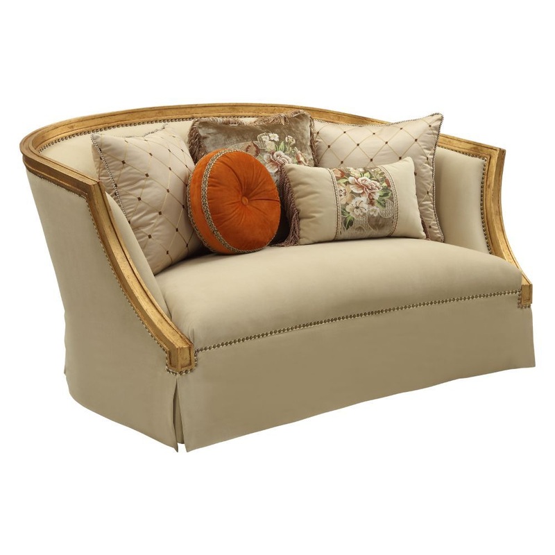 Daesha – Loveseat With 5 Pillows – Tan Flannel & Antique Gold