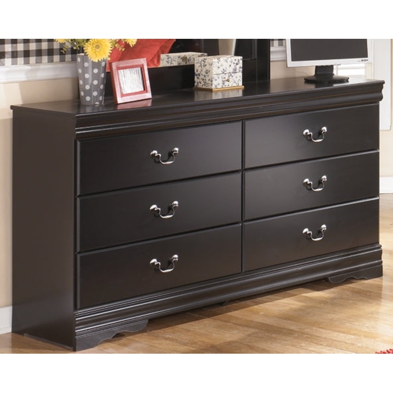 Huey Vineyard Six Drawer Dresser