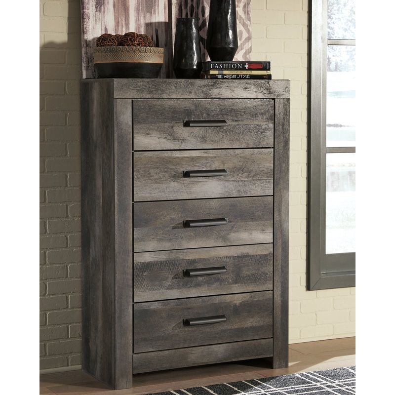 Wynnlow Five Drawer Chest