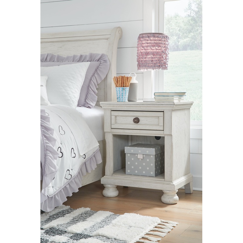 Robbinsdale One Drawer Night Stand