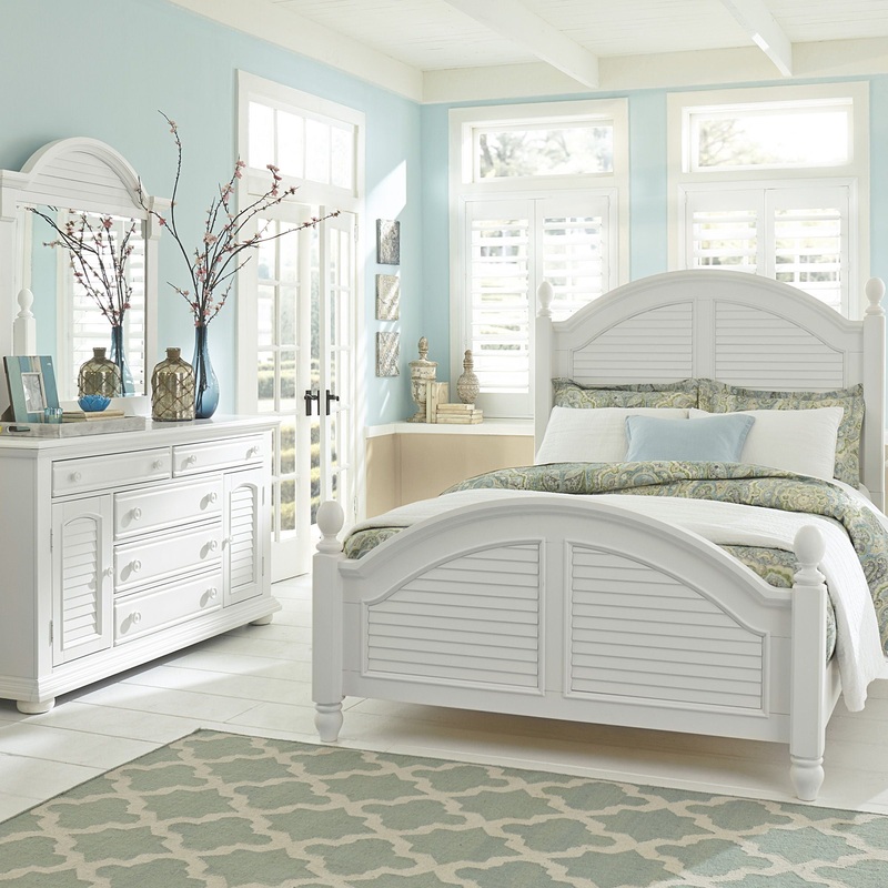 Summer House I – Poster Bed, Dresser & Mirror