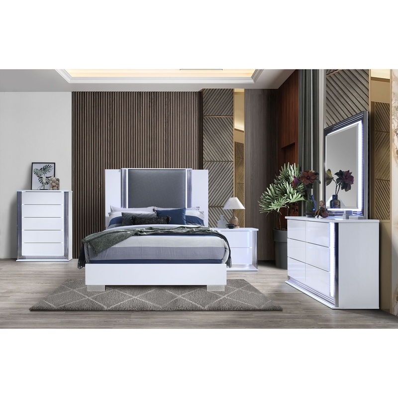 Ylime – 3 Piece Bedroom Set (Dresser, Mirror, Nightstand) – Smooth White