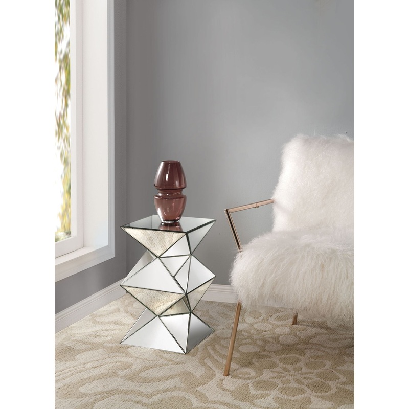 Dominic – 20H Pedestal Stand – Mirrored