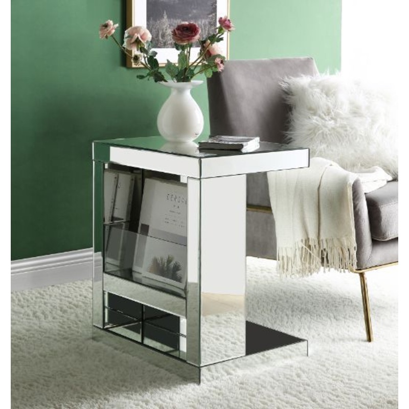 Dominic – 24 Accent Table – Mirrored