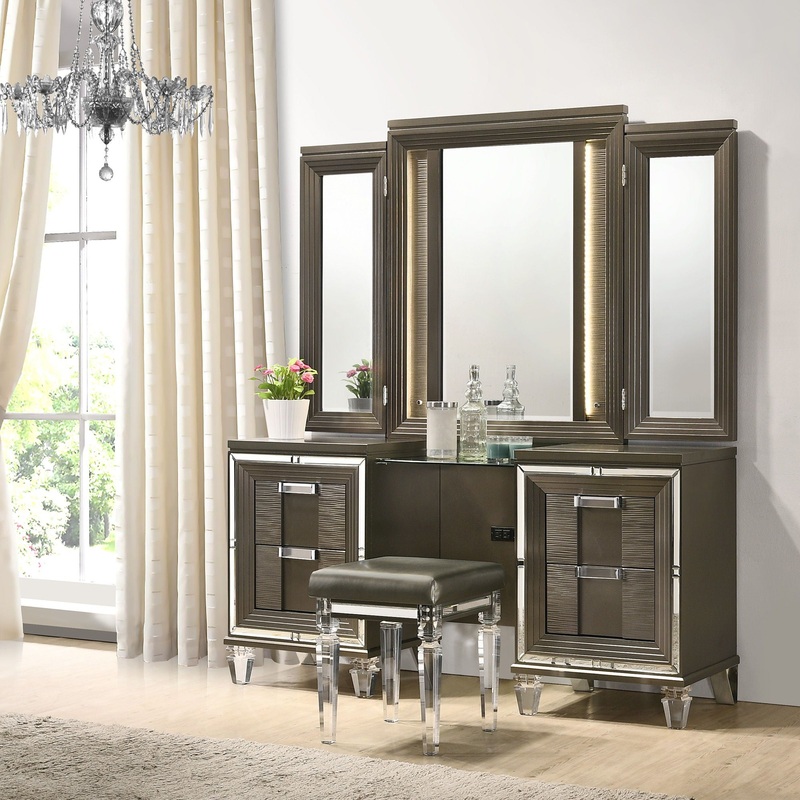 Twenty Nine – 3 Piece Vanity Set