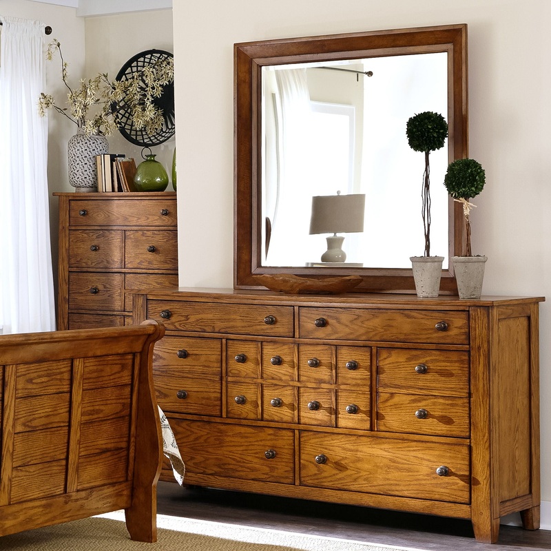 Grandpas Cabin – Dresser & Mirror – Light Brown