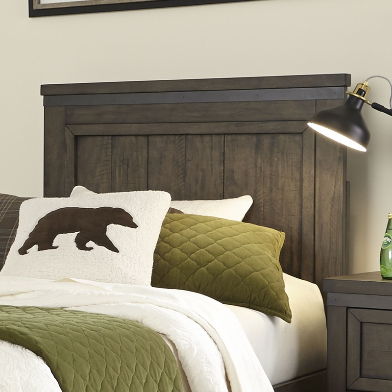 Thornwood Hills – Panel Headboard