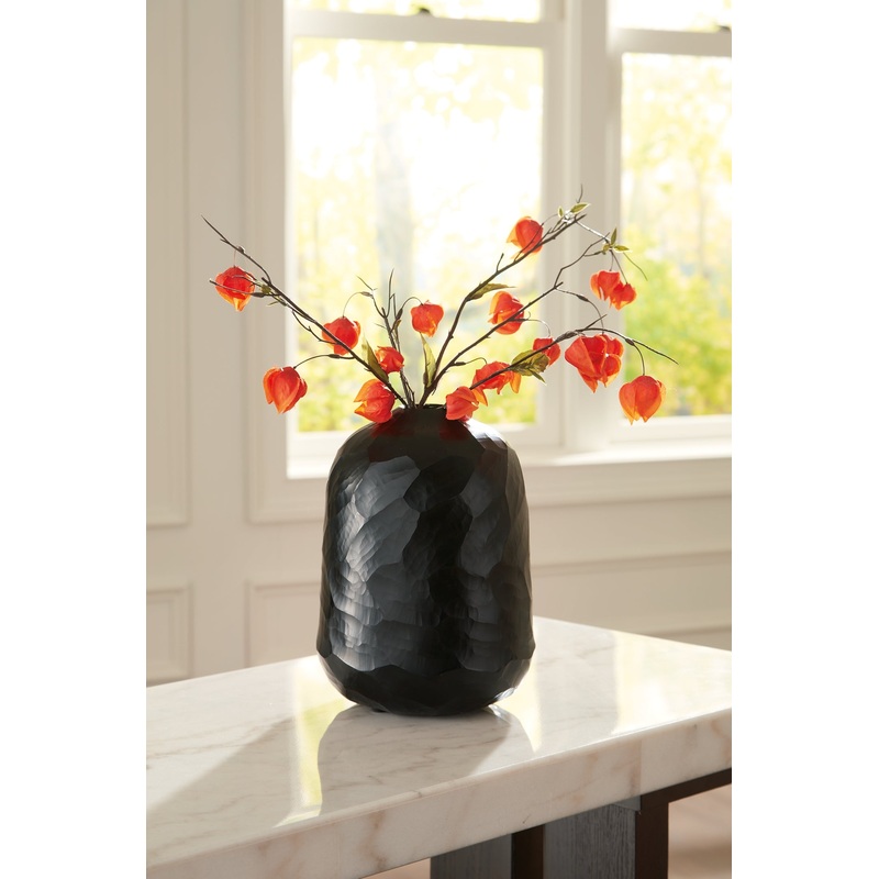 Ryanford Vase