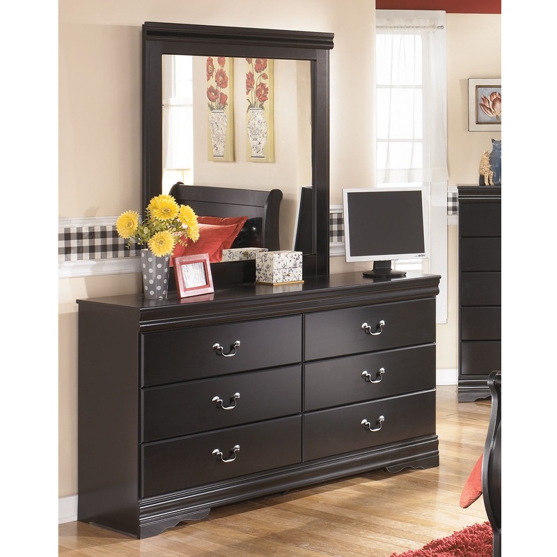 Huey Vineyard – Dresser, Mirror – Black