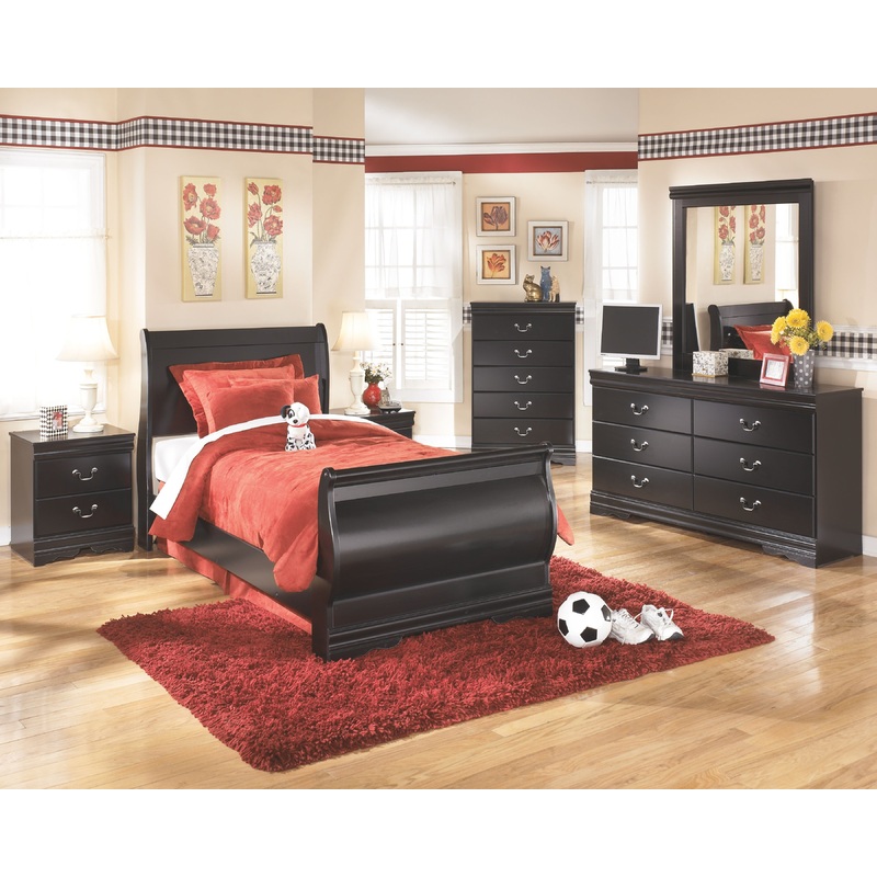 Huey Vineyard – Youth Bedroom Set