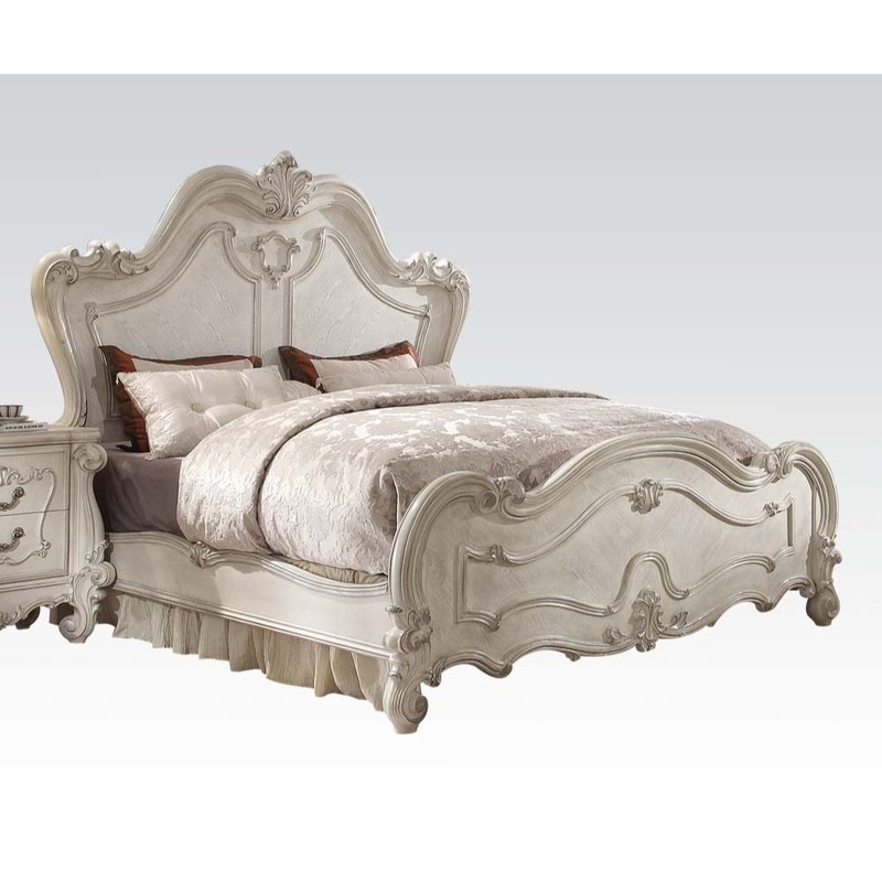 Versailles – Traditional – Bed