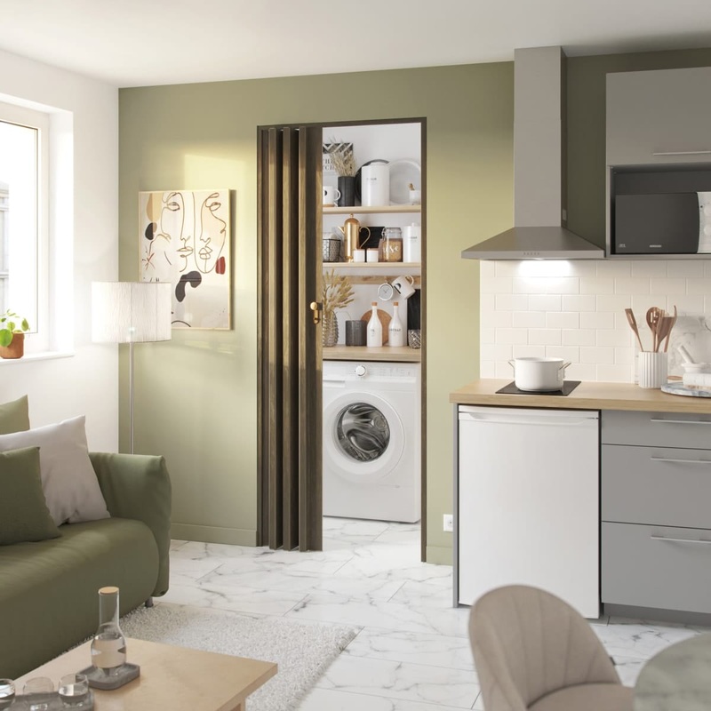 WALNUT PVC DARIA FOLDING DOOR 85X214CM KEY LOCK