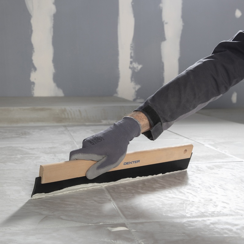 45CM DEXTER GROUT SPREADER WITH WOODEN HANDLE